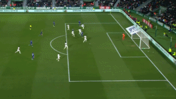 大谷翔平在 2024 年常规赛最后一周通过盗垒追平并超越了铃木一朗的日籍纪录