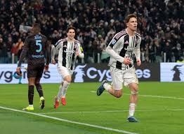 33战12场先发！9.6分+1.3抢断，拉拉维亚接棒成湖人新“电风扇”