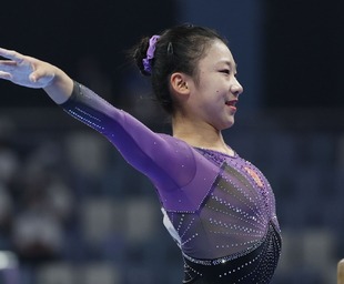 [德国杯]凯恩双响迪亚斯失单刀 拜仁4-1科隆